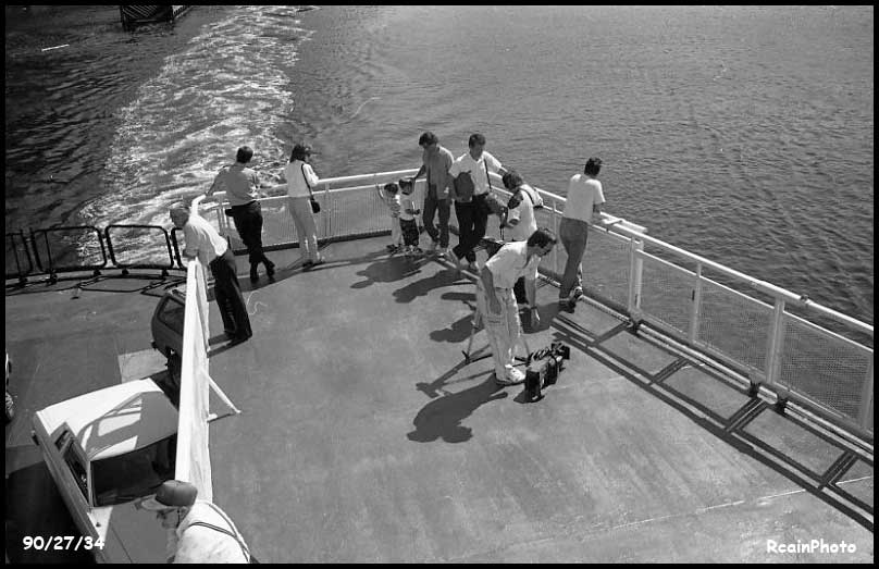 902734-ferry