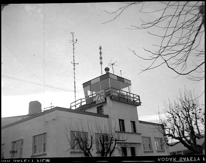 1957-airport2