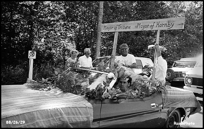 882629-Fair-parade