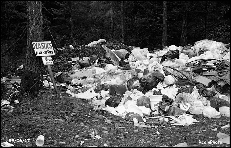 890617-recycling-plastics-pile