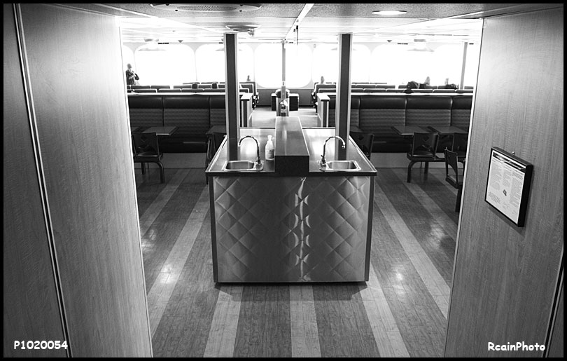 P1020054-ferry-restaurant