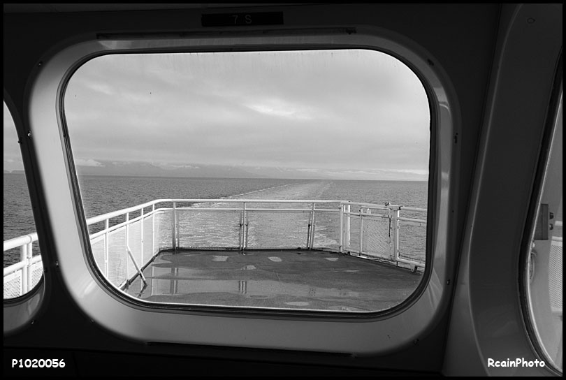 P1020056-ferry-wake